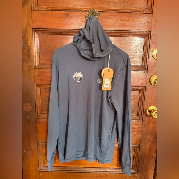 Surfrider Shorelite upf hoodie - Picture 2 of 5